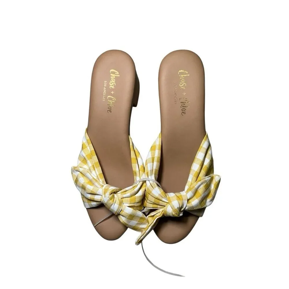 Chase + Chloe | Isabella platform slide